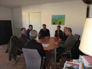 Signature des fiches d'engagement par les nouveaux candidats