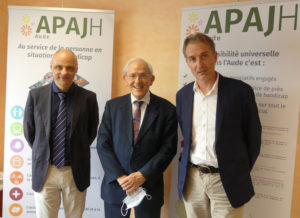 Le Président Jean-Claude Rouanet, entouré du Directeur Général entrant Jérôme Peyrat (à gauche) et du Directeur Général sortant Bruno Rondet (à droite)